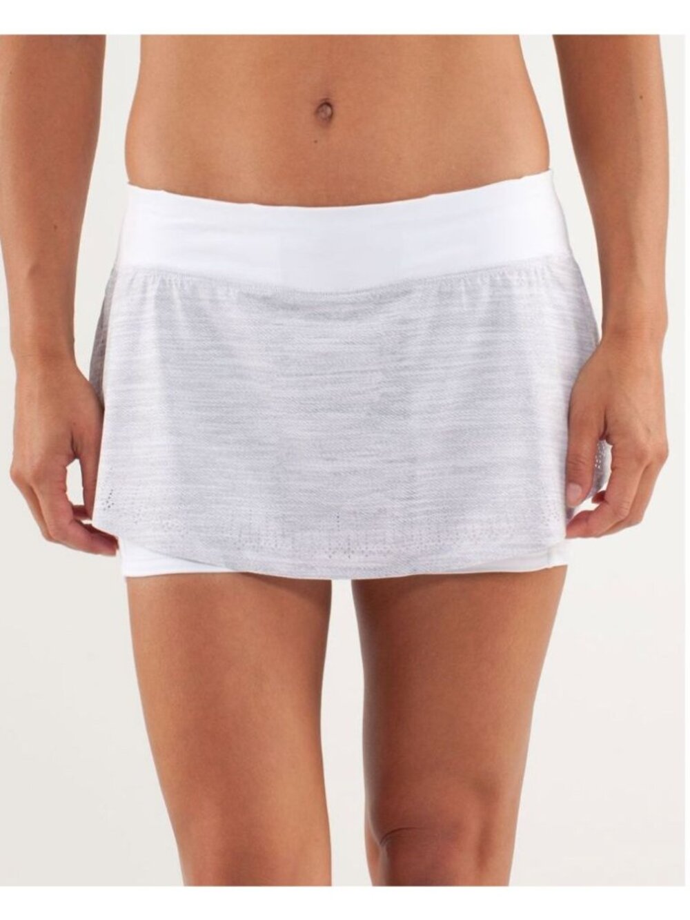 Lululemon Run Light As Air Lined Skirt Womens 4 Gray White Athleisure Preppy - Picture 3 of 8
